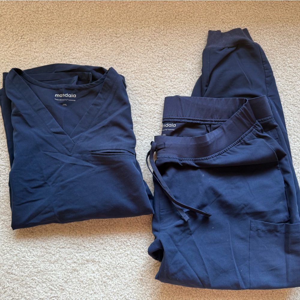 TALL Mandala Jogger Scrub Set Navy Blue